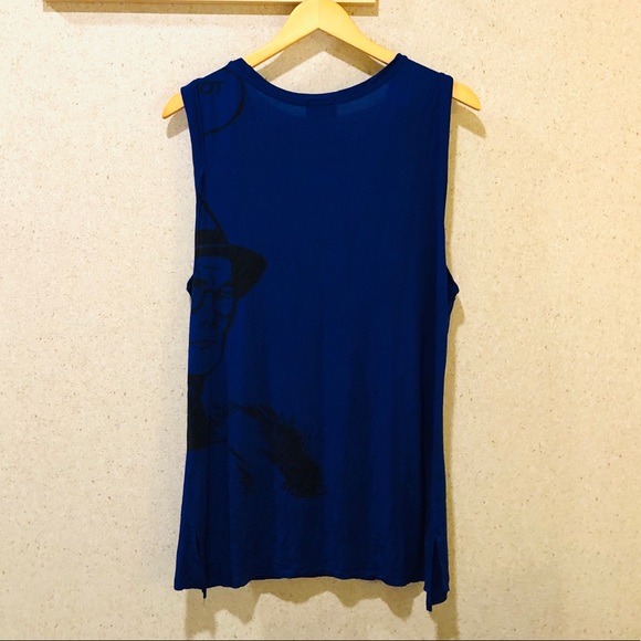 ⭐️5/$25 | WILFRED | T-shirt Unique Face Silhouette Design | M - Picture 2 of 3